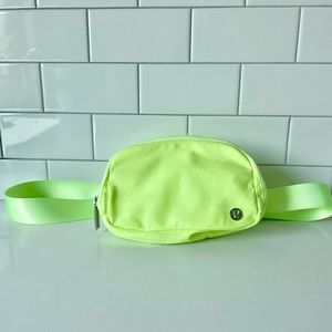 COPY - Lululemon Belt Bag